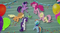 Mane Six dancing around Gummy BFHHS4.png (1.43 MB)