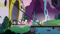 Marching out of Canterlot S3E2