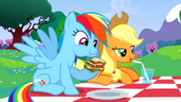 Rainbow Dash eating sandwich S2E25