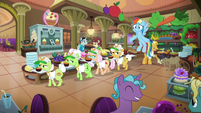 Rainbow and grannies in the hotel buffet S8E5