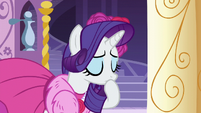 Rarity clearing her throat S6E6