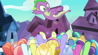 Crystal Ponies tossing Spike into the air S6E16