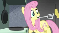 Fluttershy burger-tossing!