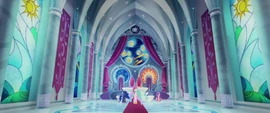 Princesses in the Canterlot throne room MLPTM