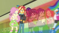 Rainbow Dash zooms past her friends SS6