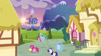 Rarity, Rainbow, and Pinkie return to the castle S5E3