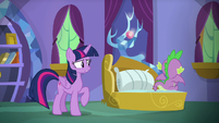 Spike seemingly ignoring Twilight S8E24