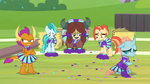 Cheer squad in anger and disappointment S9E15