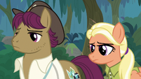Snap and Mane look at Scootaloo's friends S9E12