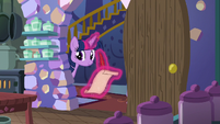 Twilight taking notes on Starlight and Pinkie S6E21