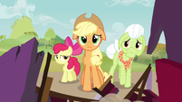 Applejack taking in reality S3E8