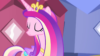 Cadance nods head S4E11