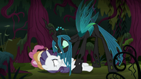 Chrysalis threatening her clone minions S8E13