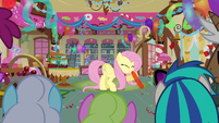 Fluttershy blowing up balloon 2