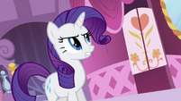 Rarity calls out to Sweetie Belle S4E01