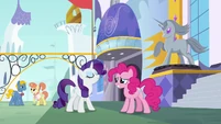 Rarity knows just where to go S6E12
