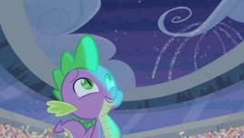 S04E24 Spike patrzy na fajerwerki