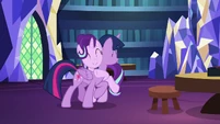 Starlight Glimmer hugging Twilight Sparkle S7E24.png (851 KB)