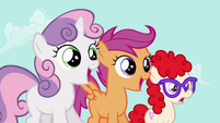 Sweetie Belle, Scootaloo and Twist gasps S2E06