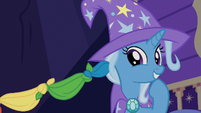 Trixie giggling at Sunburst's magic trick S7E24