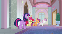 Twilight and Crusaders step into the hallway S8E12