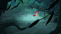 Apple Bloom swept by the wind again S5E4