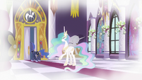 Luna looking in throne room in flashback S9E4