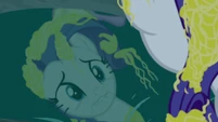 Rarity's reflection in a water puddle S7E19.png (632 KB)