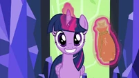 Twilight grinning suspiciously S5E22