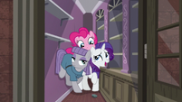 Pinkie, Maud, and Rarity being constrained by tight spaces S6E3