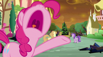 Pinkie Pie "ugliest cake I've ever seen!" S9E2