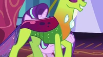 Thorax walking past Starlight Glimmer S7E15.png (788 KB)