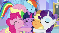 Twilight Sparkle surrounded by love S9E25