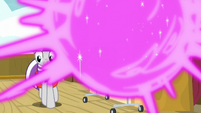 Twilight Sparkle teleports away from her mother S7E22