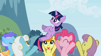 Twilight being carried by ponies S1E3