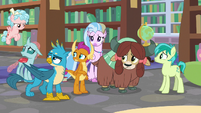Young Six looking over at Cozy Glow S8E22