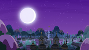 Moon shines over Canterlot as lights go out S7E10