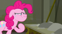 Pinkie feeling something in her nose S6E9