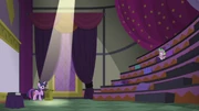 Spike clapping Twilight's rehearsal S5E25