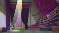 Spike clapping Twilight's rehearsal S5E25