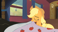 Applejack, tucking in Bloomberg.