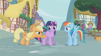 Applejack "I was followin' this one" S1E03