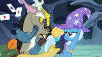 Discord tossing Trixie's saddlebag supplies S6E25