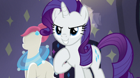 Rarity confidently helping Pursey Pink S8E4