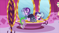 Starlight i Spike u Rarity.