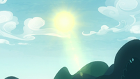 Sun shining over the Everfree Forest S8E13