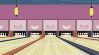 The bowling alleys S5E9