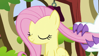 Angel brushes Fluttershy's mane with his claws S5E13