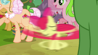 Apple Bloom gets spinned S3E08