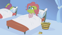 Pinkie Pie sick S01E04.png